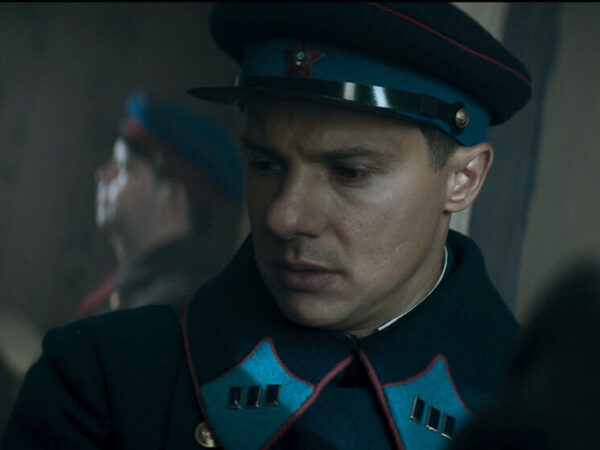 Невеселые картинки: за что ругают сериал «Враг у ворот»