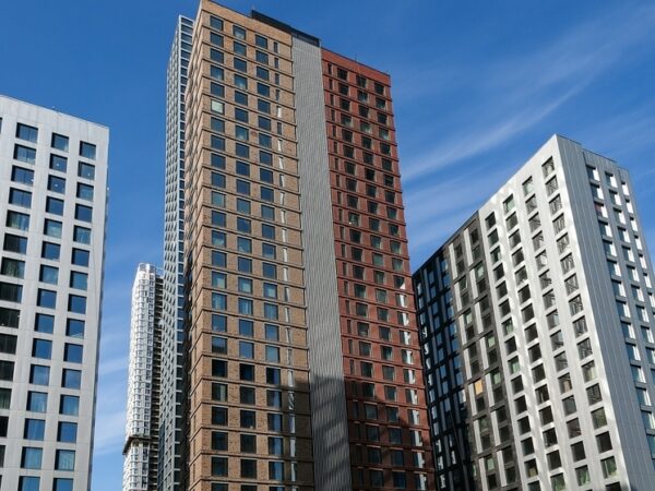 В поисках «запасного аэродрома»:  6 основных причин, по которым регионалы  покупают столичное жилье