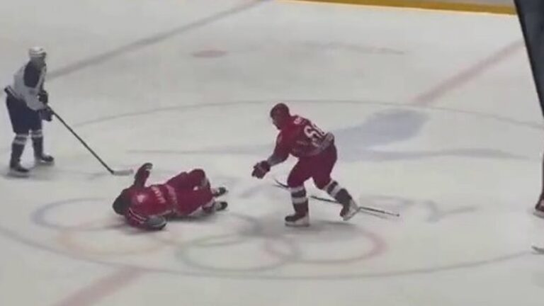 Падение Лукашенко: белорусский хоккеист наехал на своего президента (видео)»>