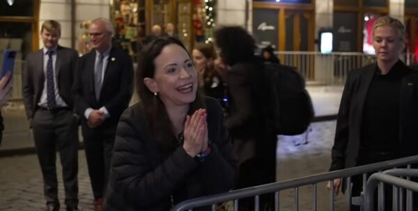 Тайная операция со спецназом и бурным морем: как нобелевскую лауреатку везли в Осло»>