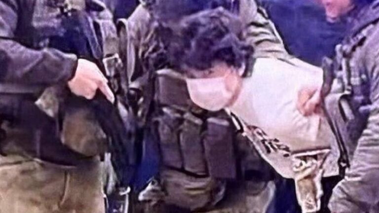 В Подмосковье подросток устроил теракт в школе: «Вел себя нормально, но часто шутил про нацистов»»>