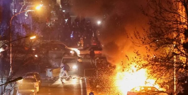 Американские военные покидают авиабазу Аль-Удейд в Катаре на фоне угроз Ирана»>