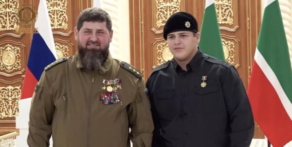 Месяц будут прятать от публики: в каком состоянии находится Кадыров-младший после ДТП, — СМИ»>