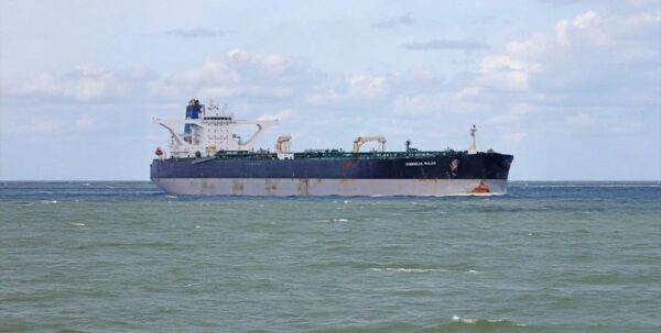 Украинские моряки с задержанного США танкера Marinera все еще находятся в море, — СМИ»>